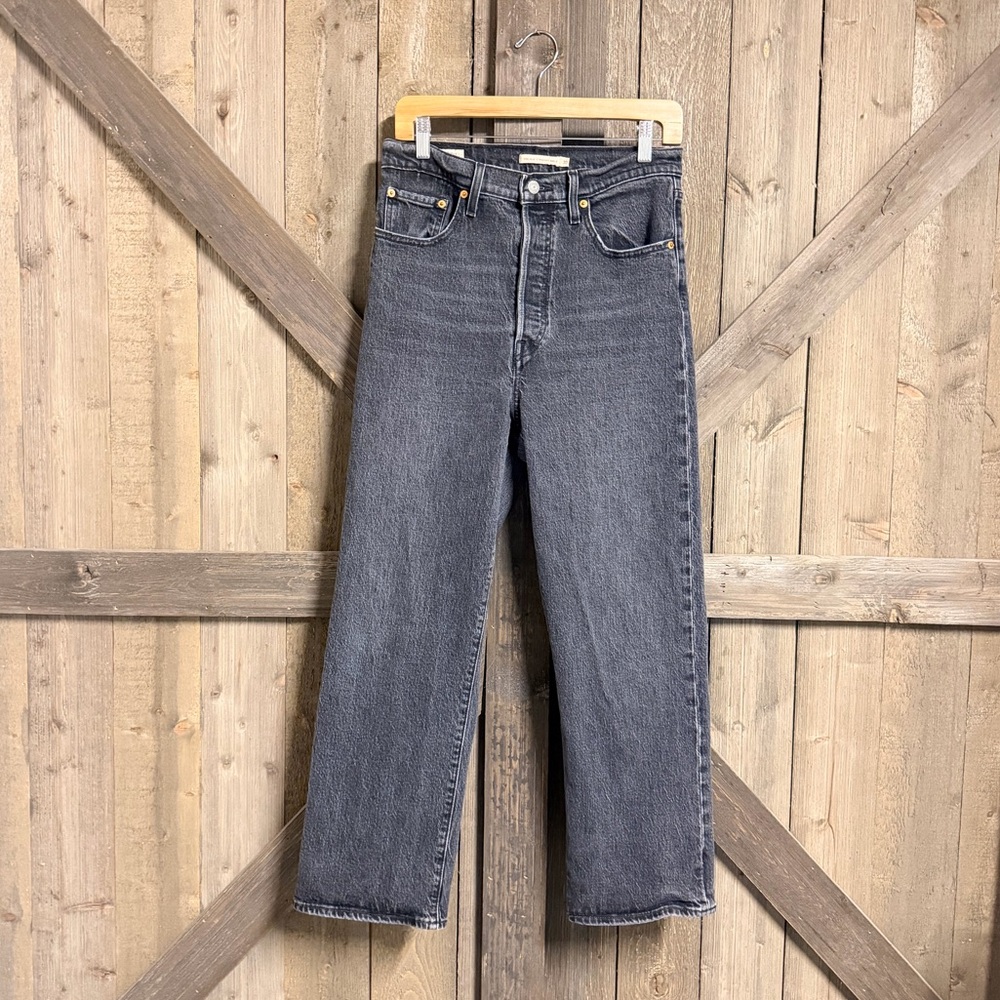 Levi’s Ribcage Straight Ankle Washed Black Jeans